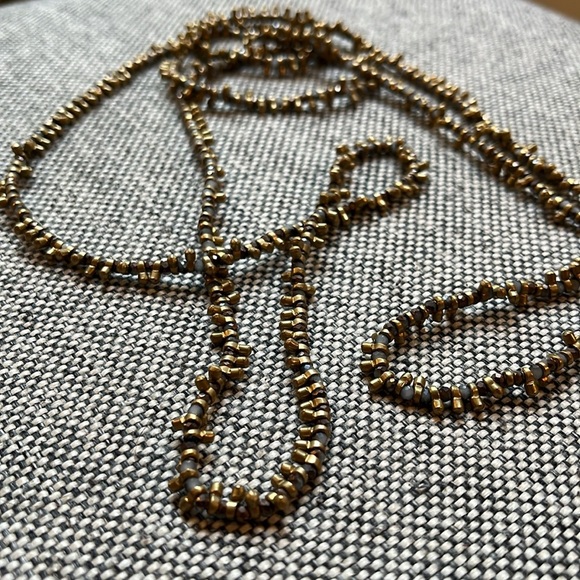 ✨ Unique Boho Gem and Antique Gold Statement Necklace ✨ 25” - Picture 12 of 13